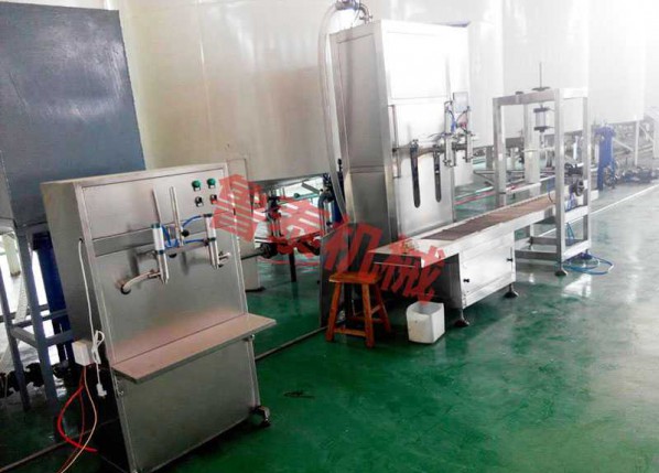semi-automatic lubricating oil production site