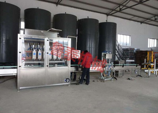 1-4L weighing filling line